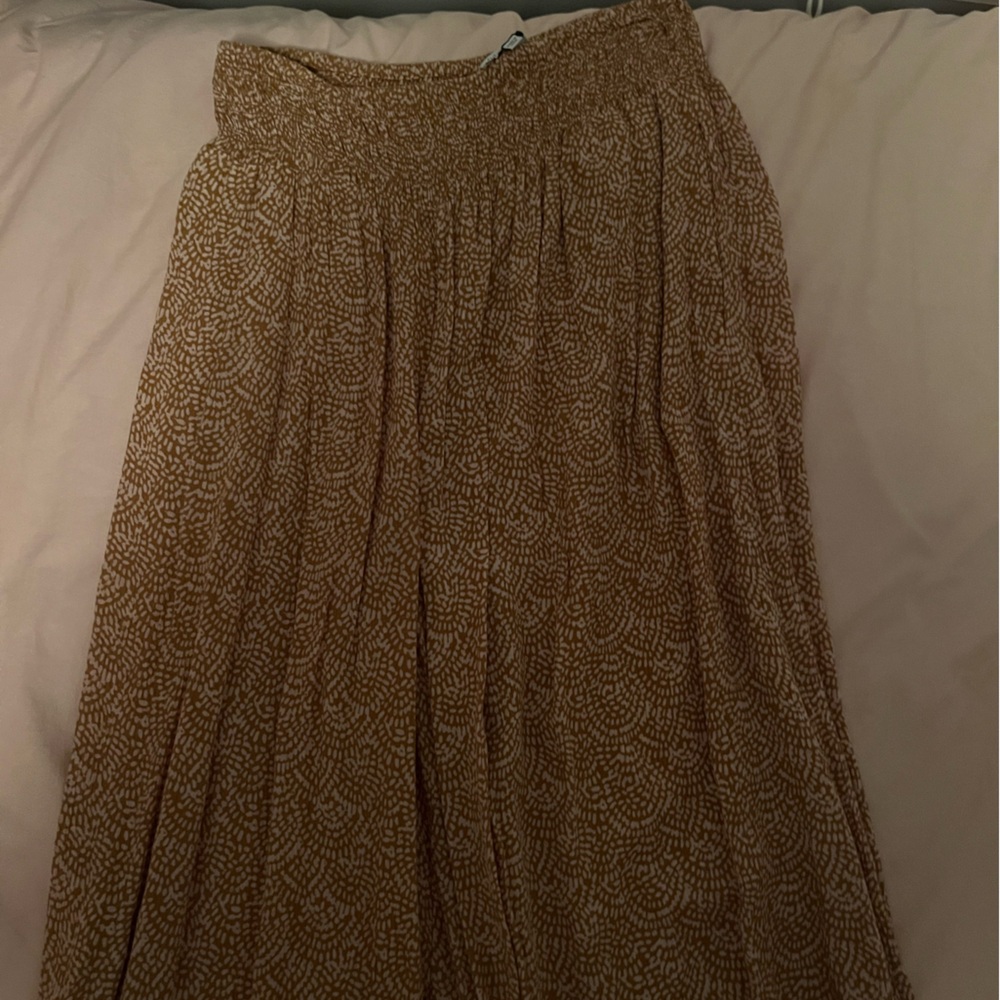 Elegant Brown Patterned Skirt